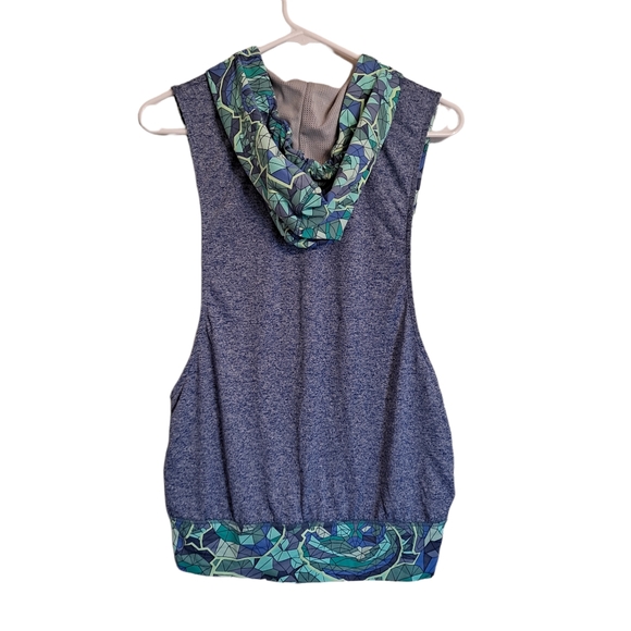 EUC Maaji Malibu Creek Hoodie Vest Cover Up Size Small - Picture 2 of 16